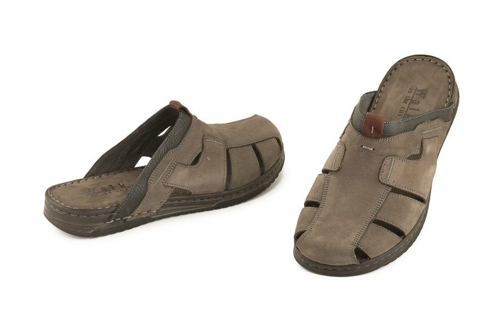 Closed toe leather men's slide sandal 
