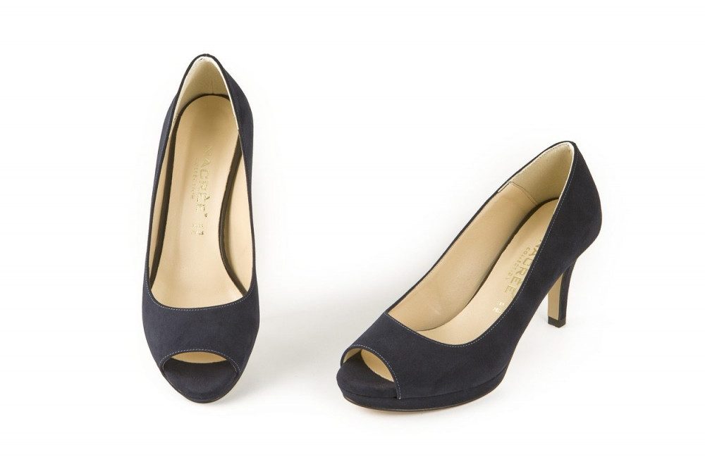 scarpe nere spuntate